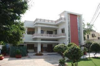 Rawla Rawatsar 3*